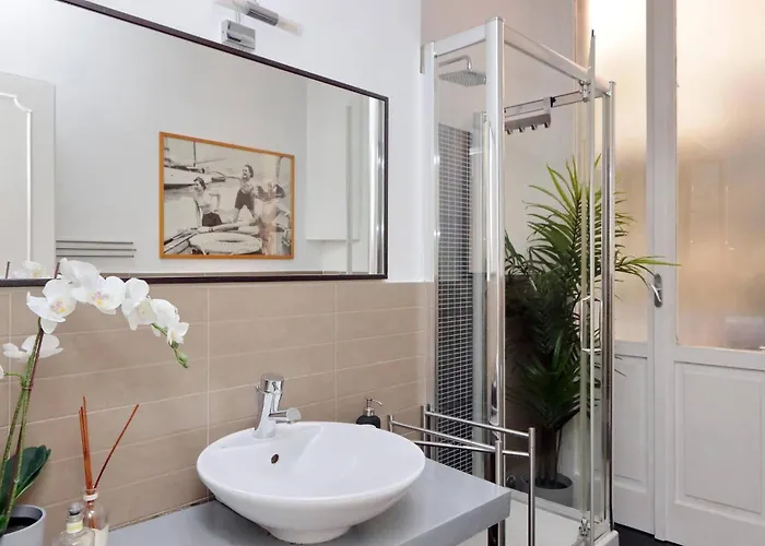 Amazing By The Pantheon Rome